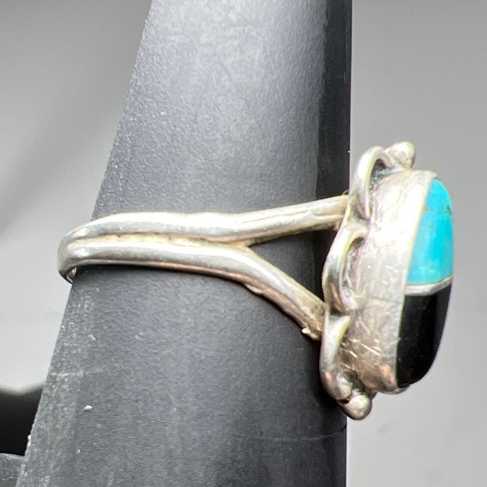 Sterling Silver Turquoise and Black Stone Ring Size 6