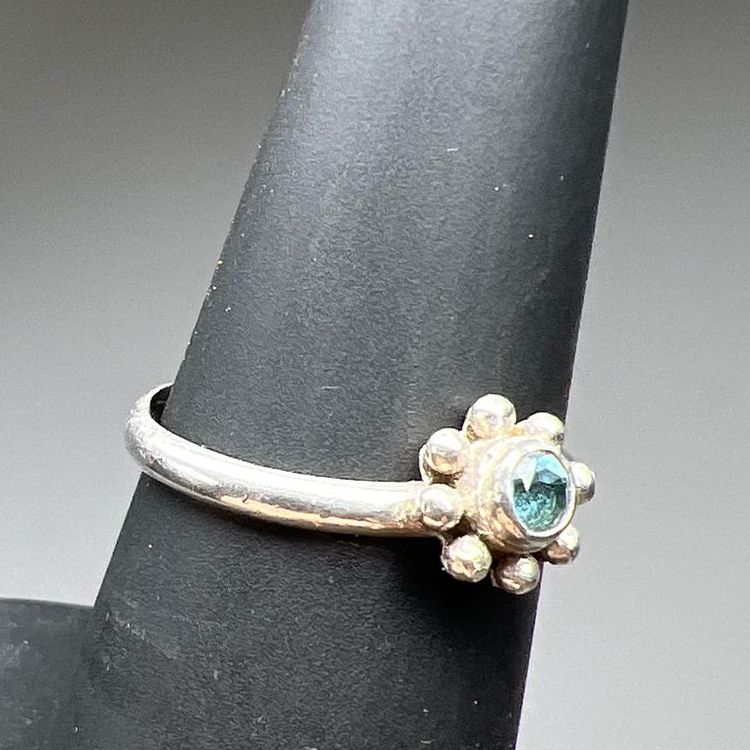 925 Sterling Silver Dainty Blue Spinel Flower Ring Size 6.25