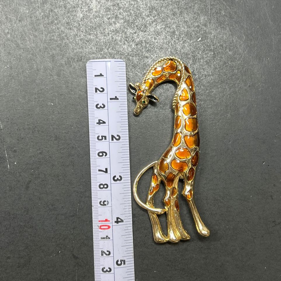 Large Giraffe Enamel Green Rhinestone Gold Tone Brooch Pendant