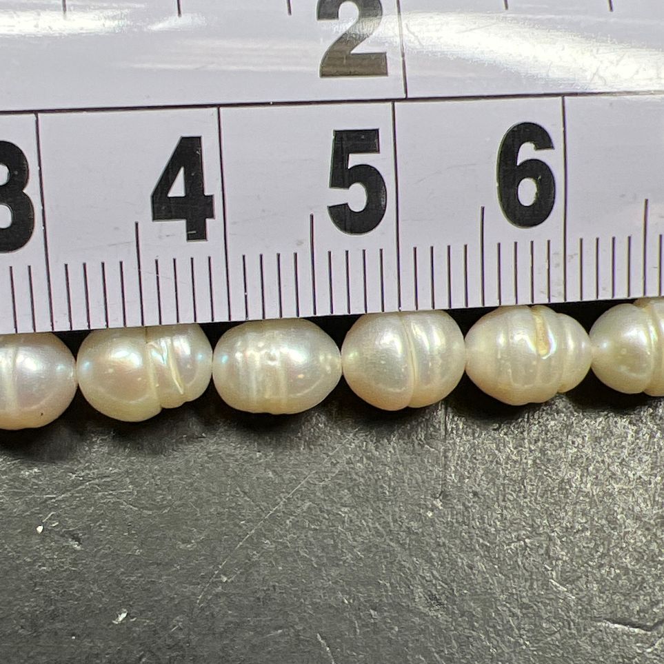 Off White Freshwater Pearl Necklace