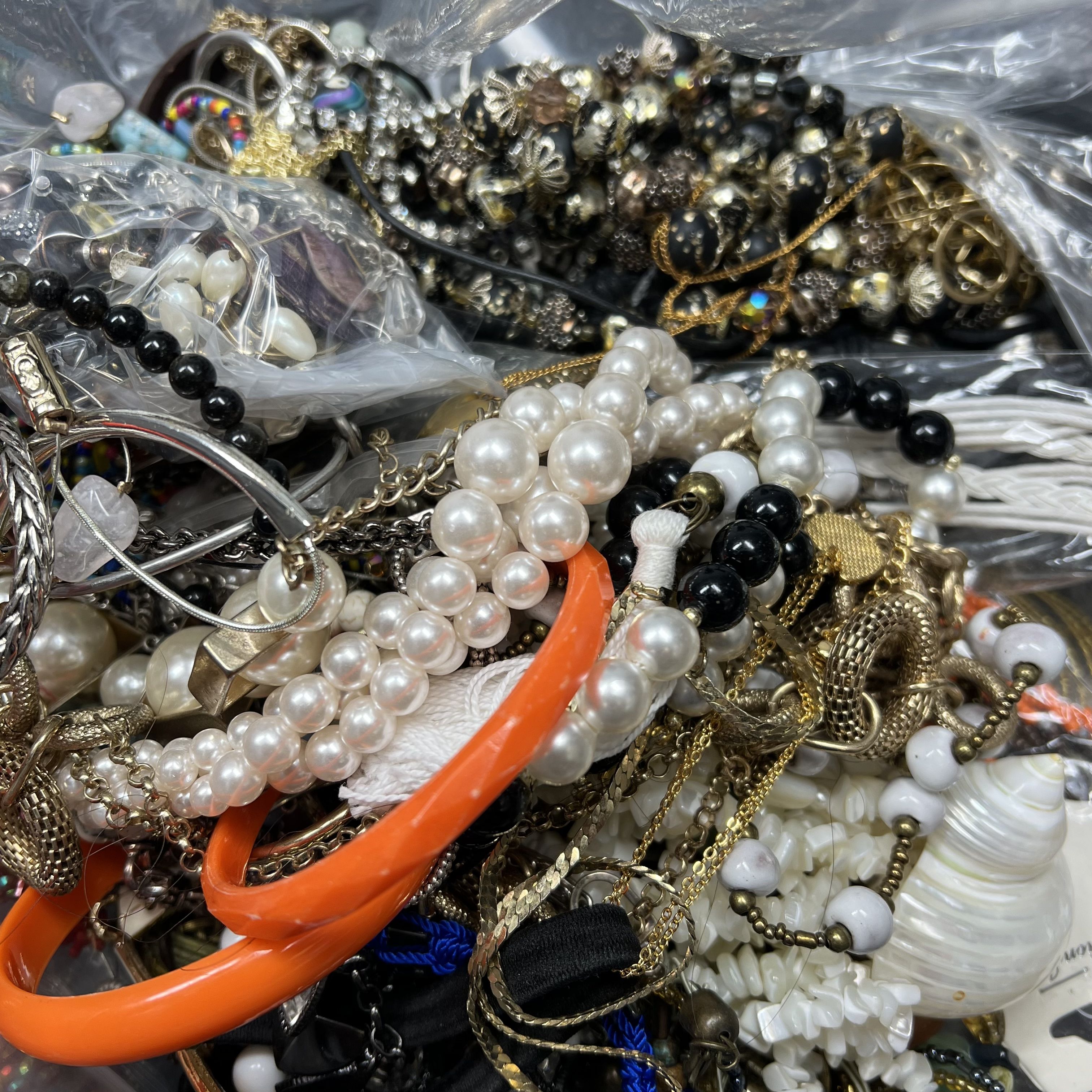 5LB Wearable Costume Jewelry Mixed Items Grabbag