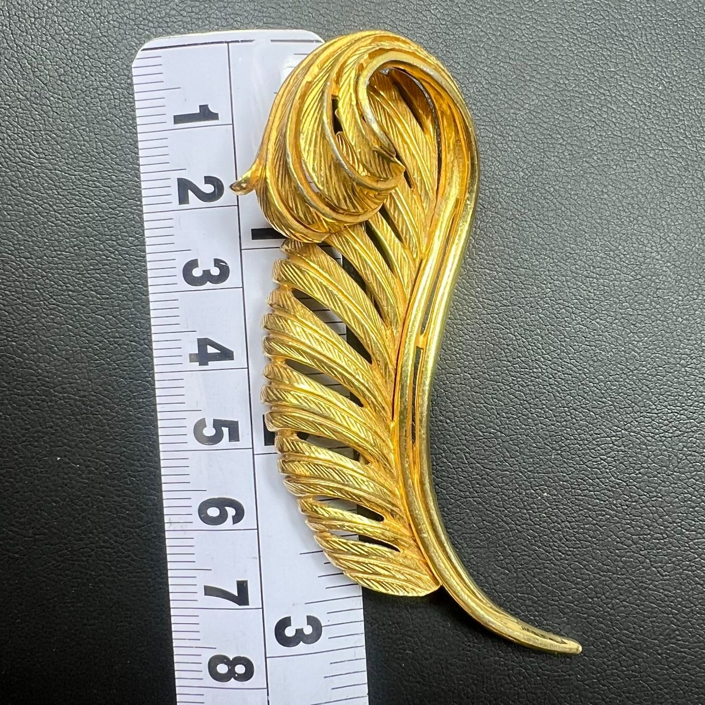 Vintage Castlecliff Feather Brooch Curved Gold Tone Signed 3"