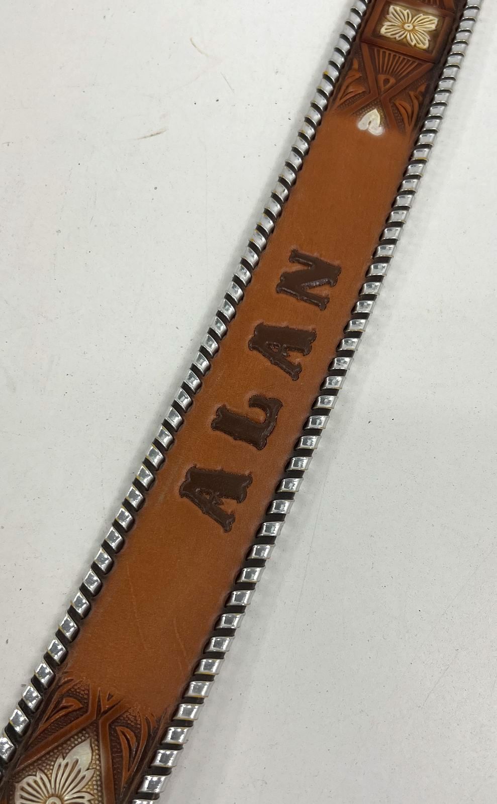 Vintage 80s Spec-Cast IH Gutenberg Printing Press Buckle Tooled Leather Belt 38