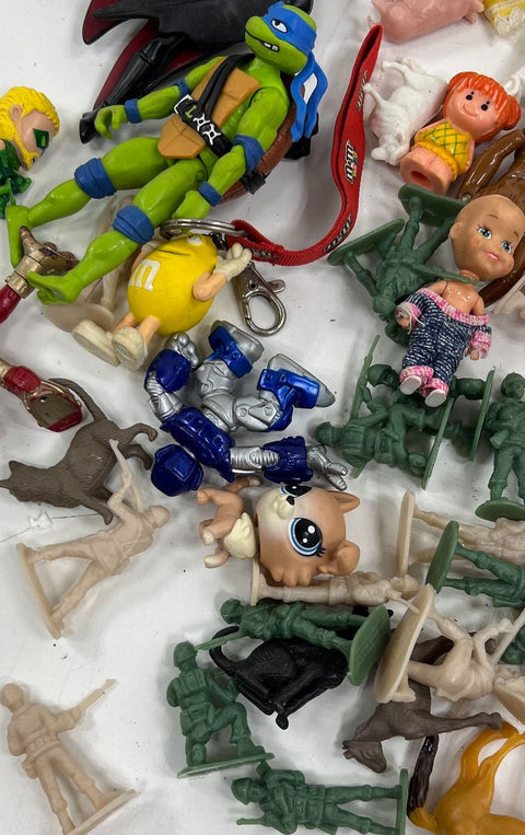 Large Lot Vintage & Modern Toys Action Figures TMNT Army Men Dolls Mixed