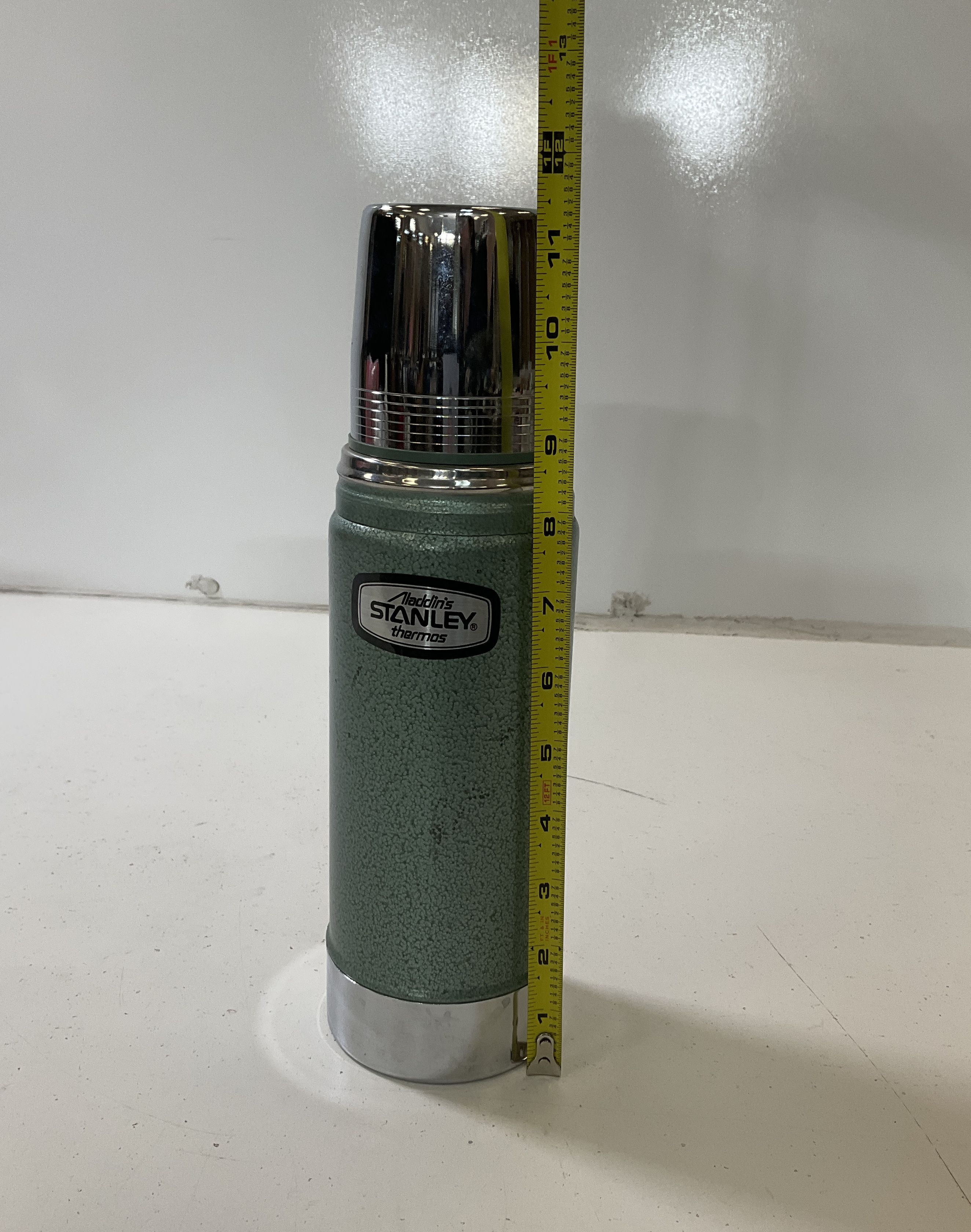 Vintage Green Aladdin's Stanley Thermos A-943C 1 Pint w/ Cup & Stopper