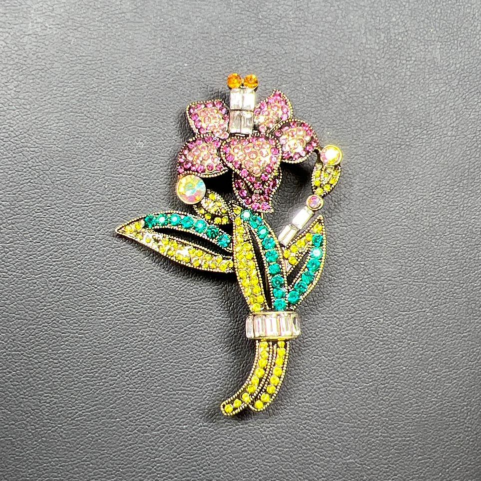 Sparkling Rhinestone Flower Brooch Costume Jewelry