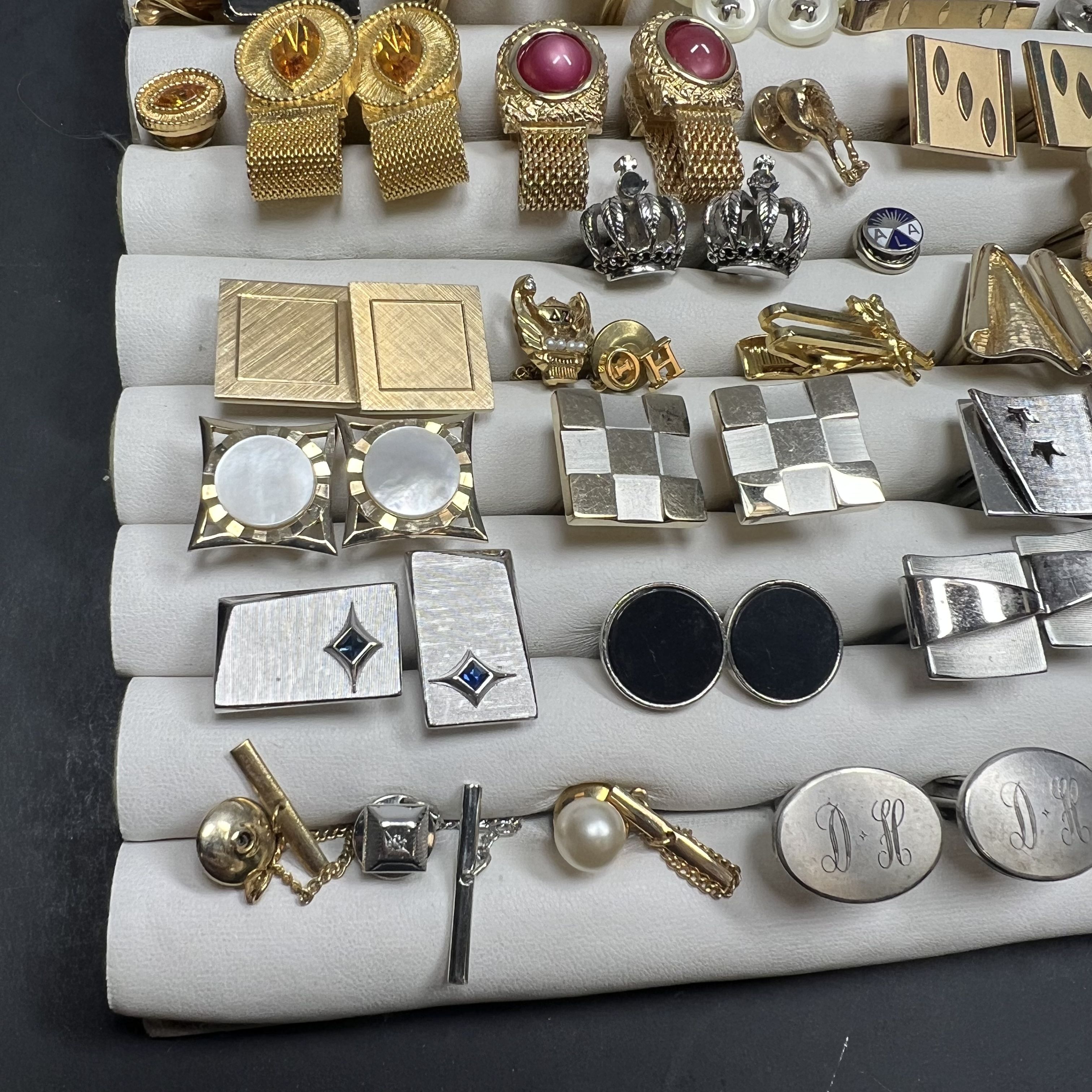 Large Lot Men's Accessories Cuff Links Tie Money Clips Gold Silver Tone Assorted
