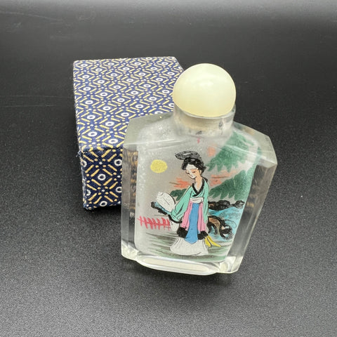 Vintage Chinese Reverse Painted Glass Snuff Bottle Geisha Landscape with Box