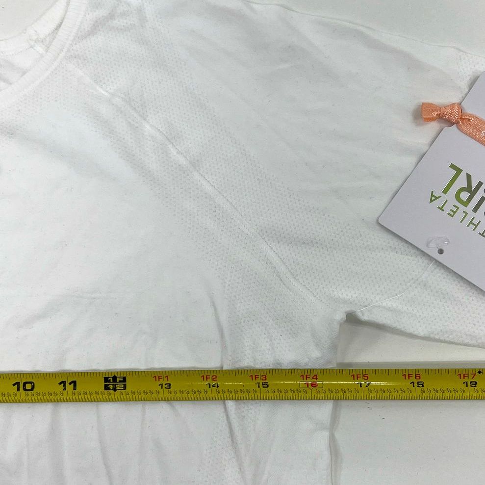 NWT Girl's Juniors Athleta Girl White Long Sleeve Active Wear Top - Size XL