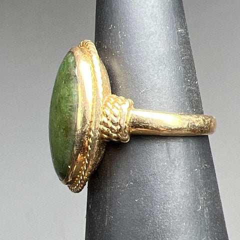Church & Company 14K Yellow Gold Green Stone Ring 5.01g Size 4