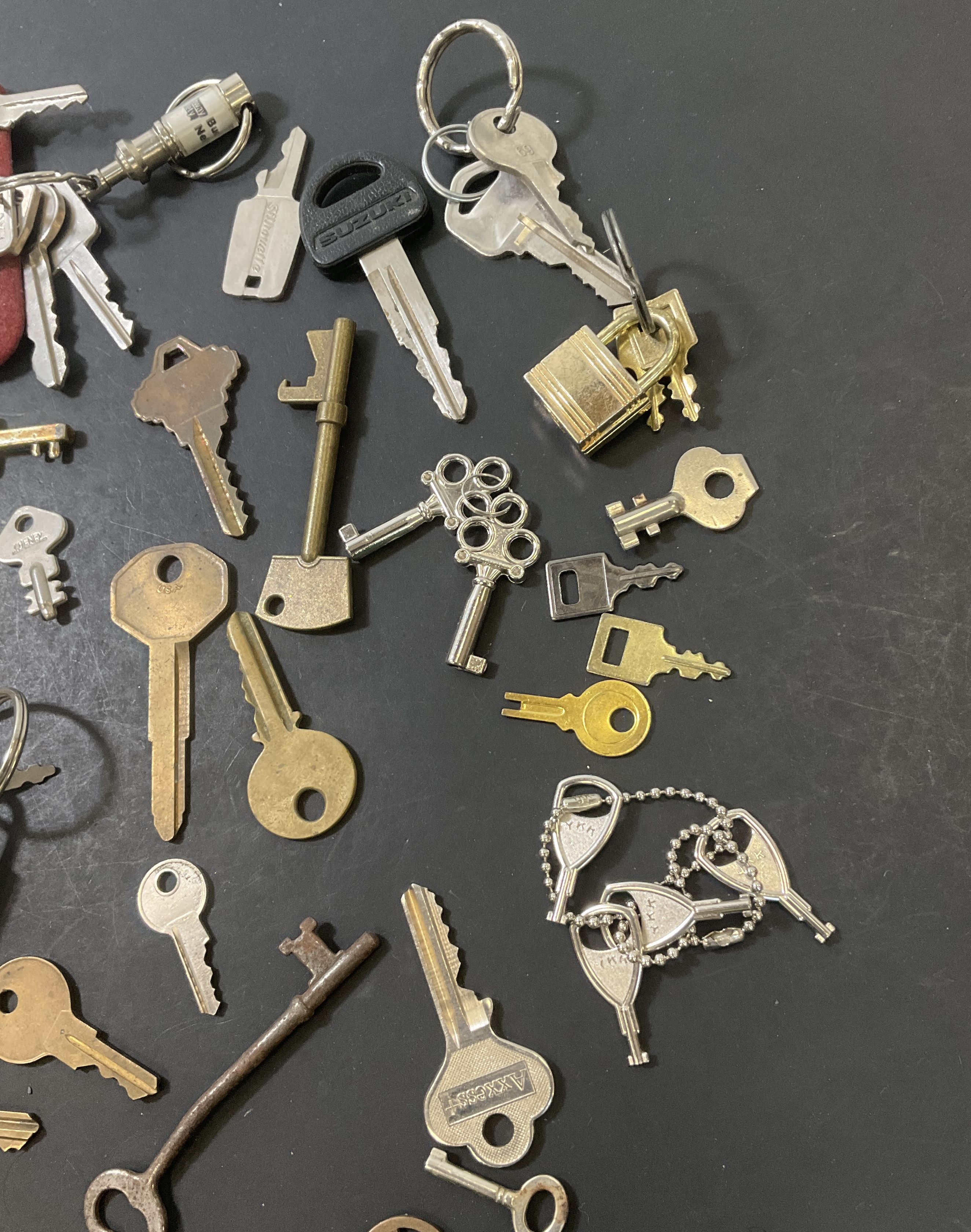 Lot Of Keys & Locks Various Styles Skeleton Keys Car Vehicle Keys