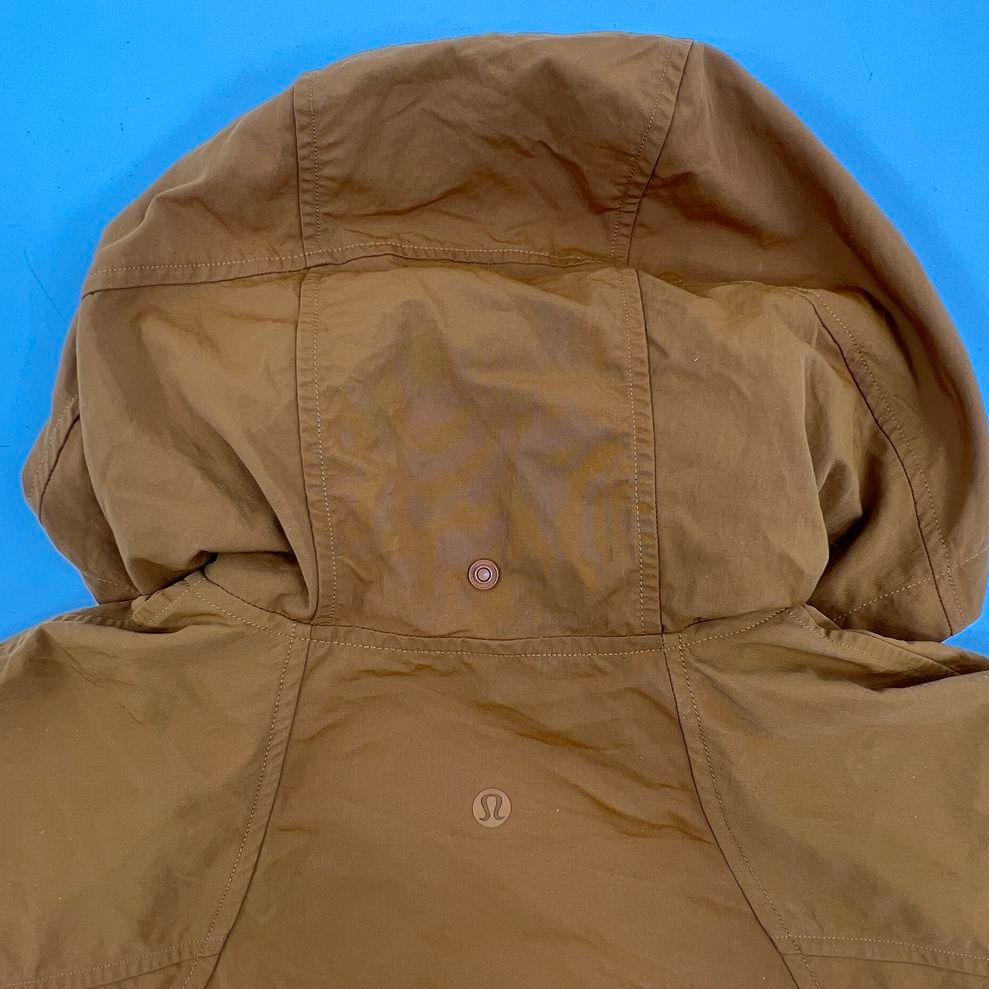 Women's Lululemon Burnt Orange Full Zip. Multi-Pocket Windbreaker Jacket Size 4