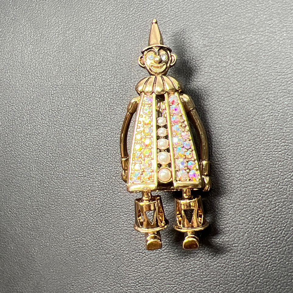 Jointed Clown Rhinestone Faux Pearl Gold Tone Brooch