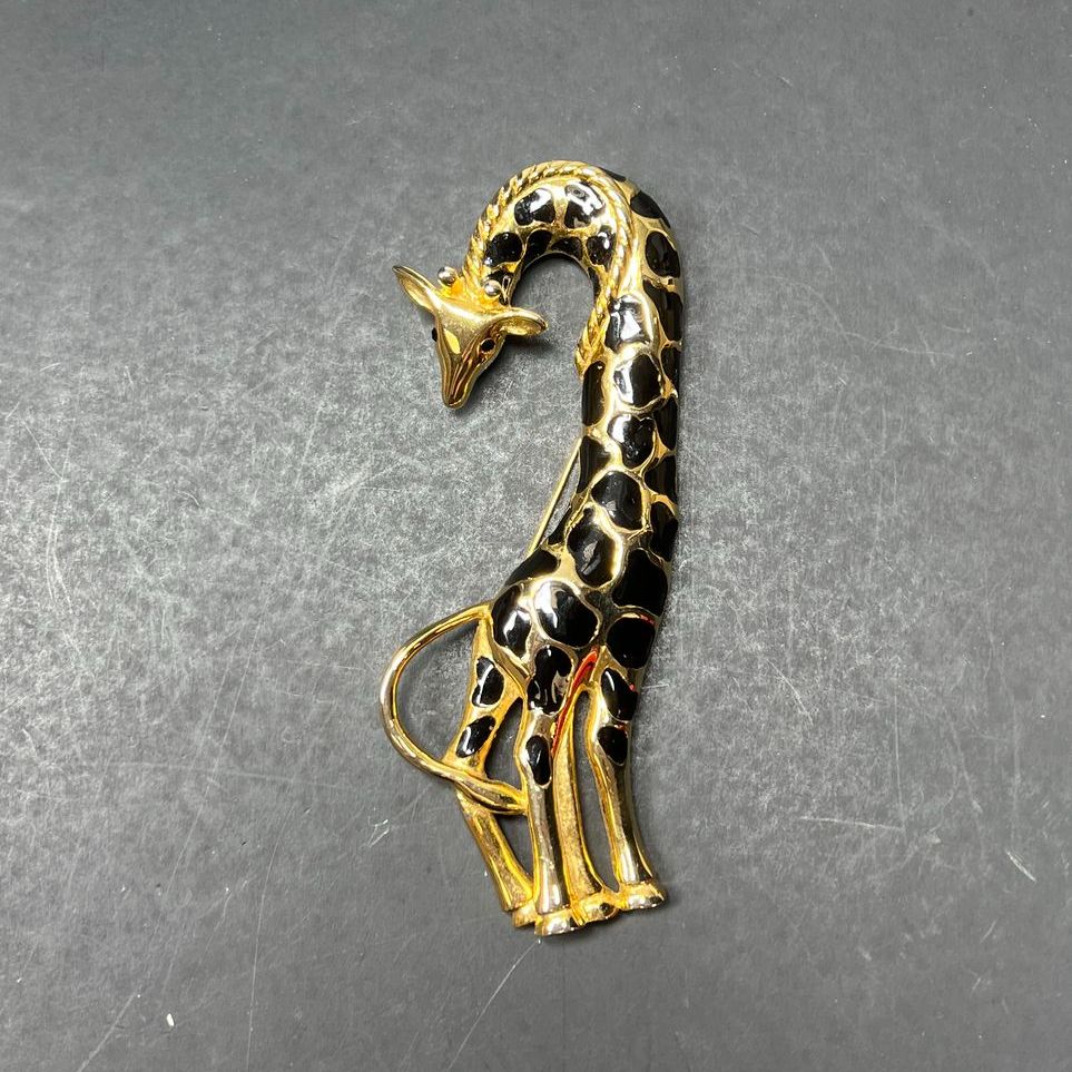Large Giraffe Gold tone Brooch