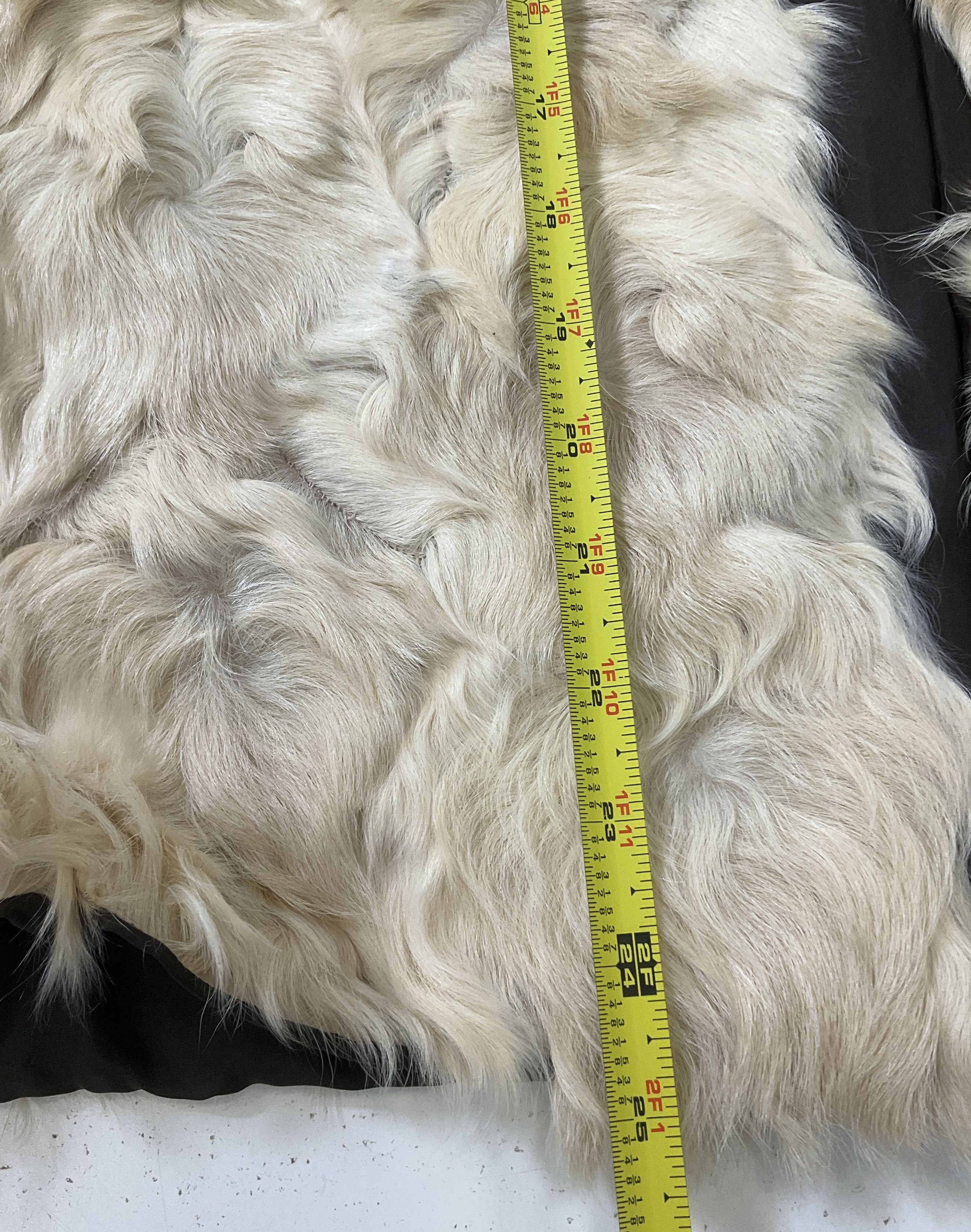 Vintage 60s 70s Cream Shaggy Wavy Goat Fur Vest Boho Hippie Unisex Size Medium