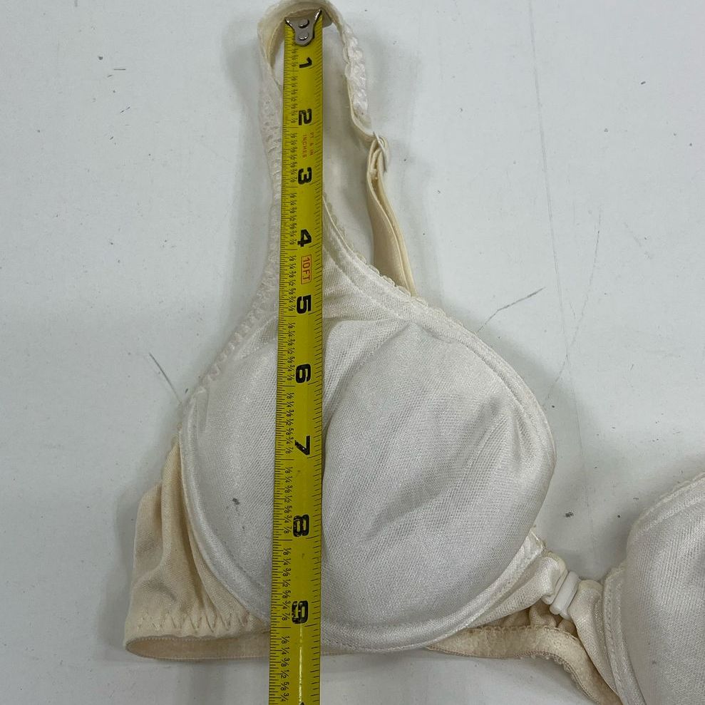 Vintage Women's Fredericks of Hollywood Padded White Bra Lingerie - Size 34A