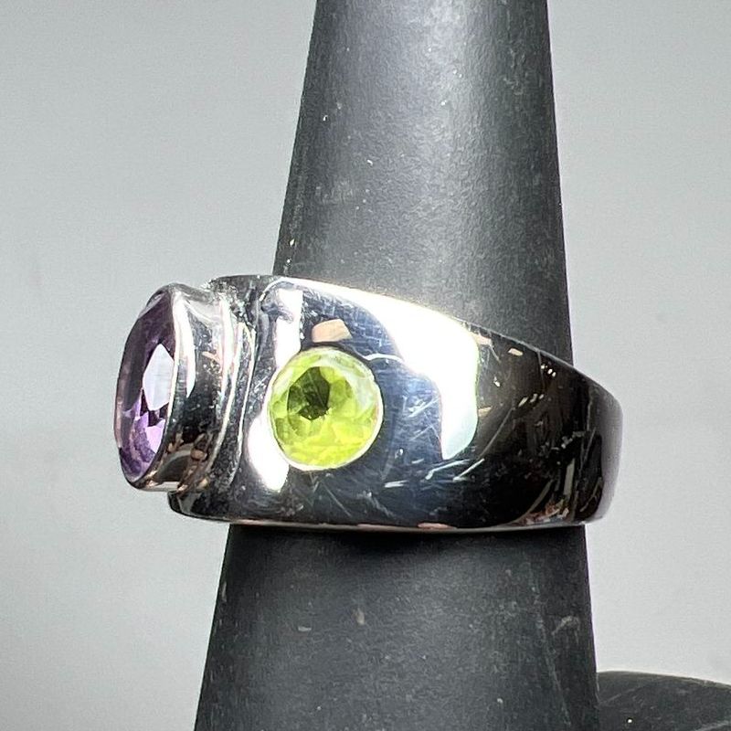 925 Sterling Silver Green & Purple Stone Ring Size 7 8.18g