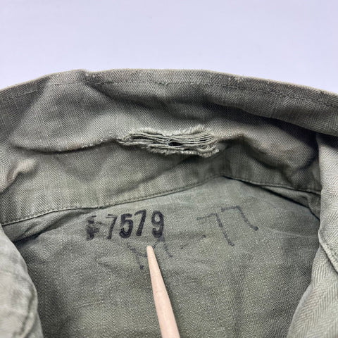 Vintage 40s US Army M43 HBT Herringbone Twill Field Shirt Jacket Sgt Patch Sz M