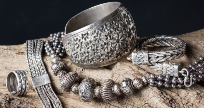 Mixed metal jewelry trend