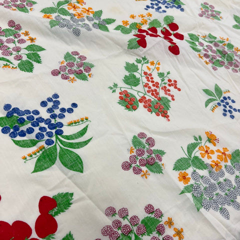 Vintage JC Penney Fruit Berries Print Tablecloth 90 x 68 Cotton Kitchen Linen