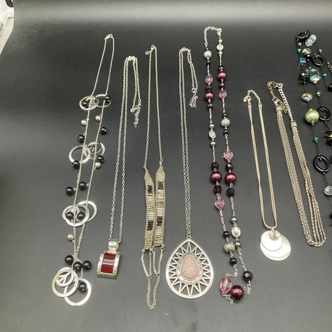Vintage & Modern Costume Jewelry Lot 12 Pieces Beaded Pendant Necklaces