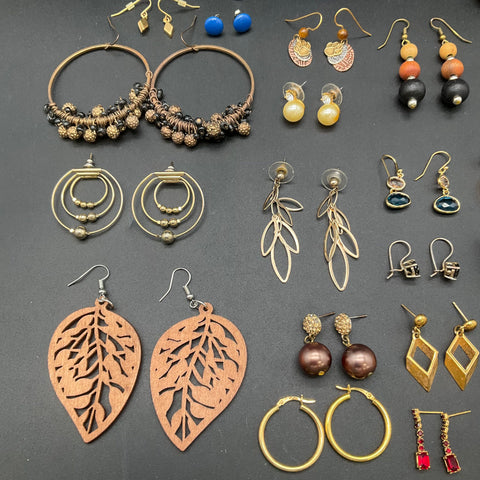 Mixed Costume Jewelry Earring Lot 30+ Pairs Vintage & Modern Wood Rhinestone