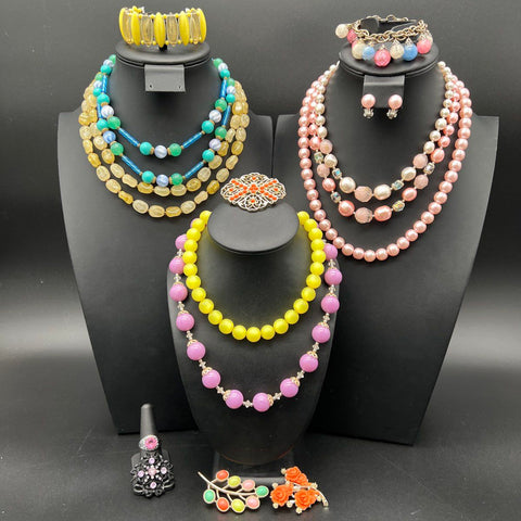 Vintage 14pc Costume Jewelry Lot 60s 70s Necklaces Brooches Pastel Beads