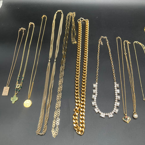 Mixed Costume Jewelry Lot 14pc Gold & Silver Tone Necklaces 0.6lb