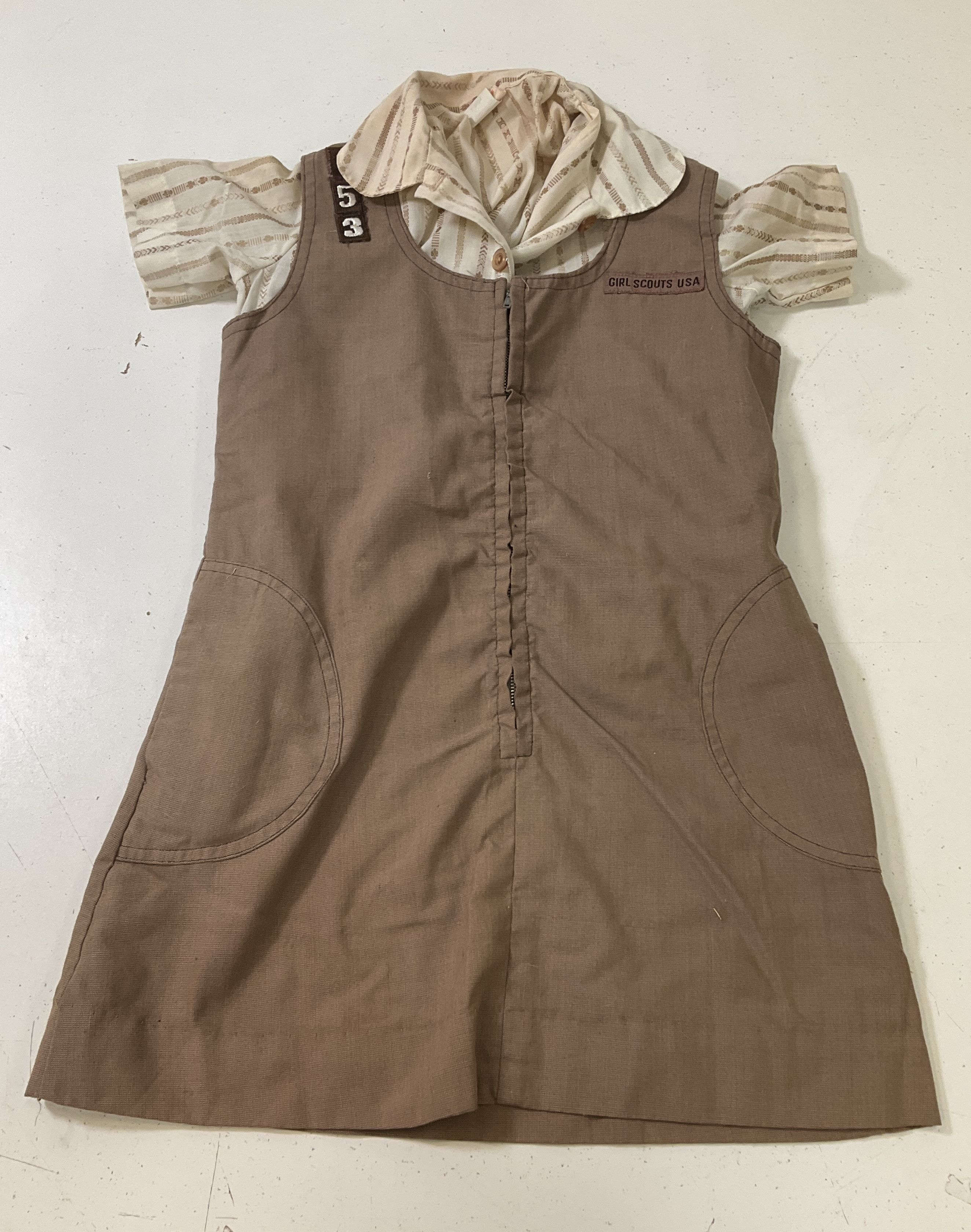 Lot Of Two Vintage 1970s Girl Scout Brownie Uniforms Jumper + Shirt Size 7 & 8