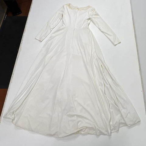Vintage 80s Modest Wedding Dress Long Sleeve Lace Pearl Beaded Neckline Gown