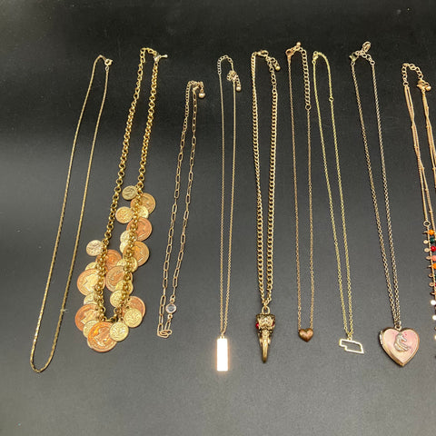 Vintage to Modern Costume Jewelry Lot 15 Necklaces Gold Silver Tone Heart