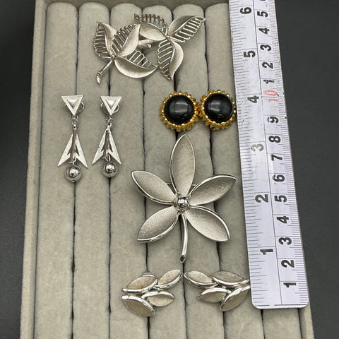 Vintage Trifari Costume Jewelry Lot 7 Items Signed Bangle Brooches Earrings