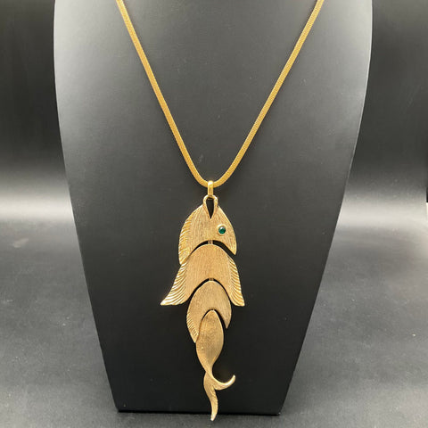 Vintage Napier Articulated Fish Pendant Gold Tone Mesh Chain Green Eye