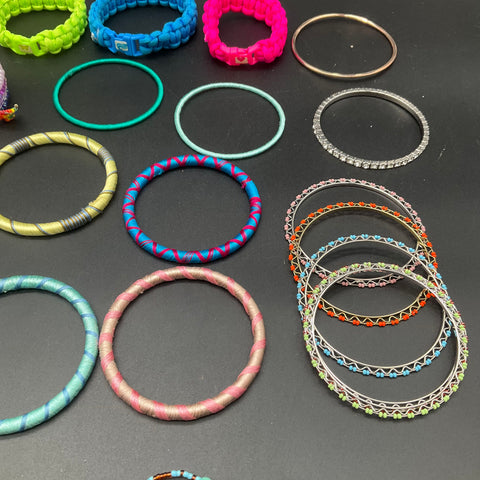 Modern Fashion Bracelet Lot Paracord Fabric Wrapped Bangles Beaded Metal 27pc