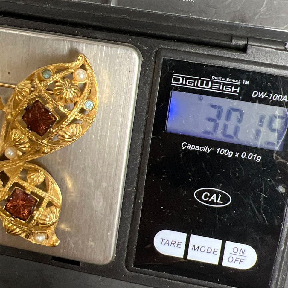 Avon Rhinestone Gold Tone Butterfly Brooch 30.19g