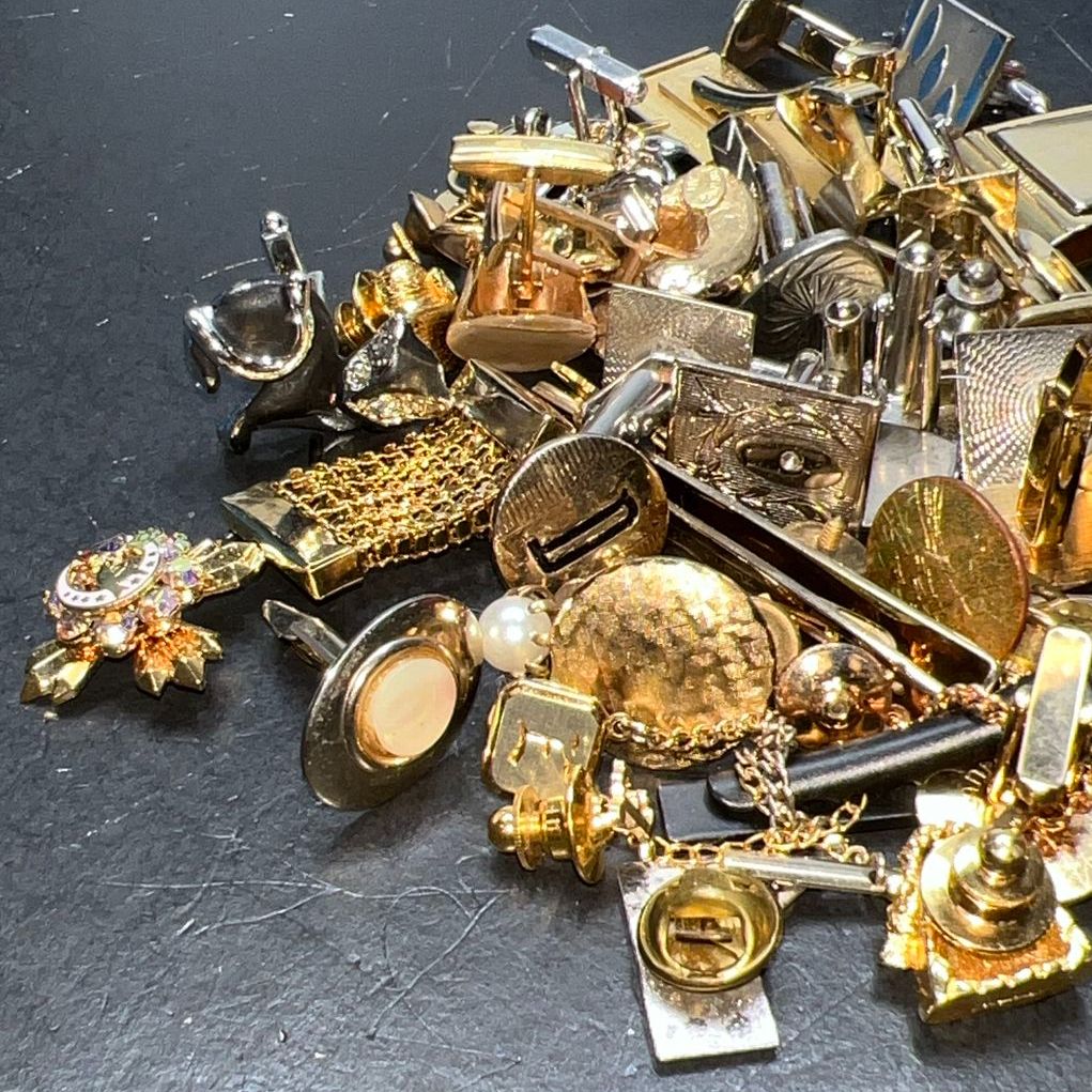 Men's Accessories Cufflinks Pins & More Jewelry Lot