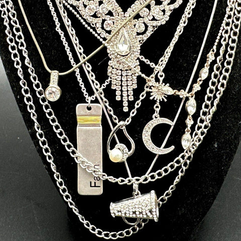 Vintage to Modern Costume Jewelry Lot 25+ Necklaces Silver & Gold Tone
