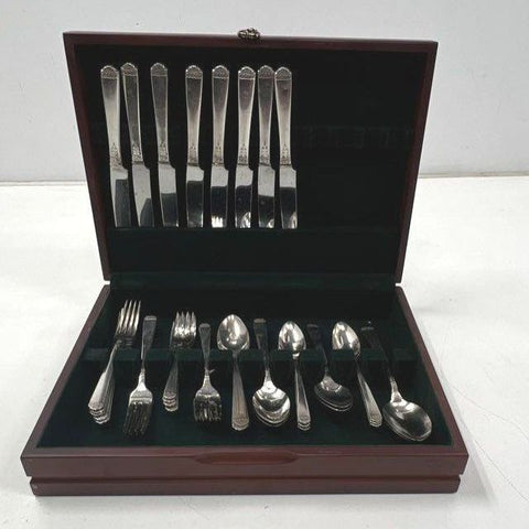 1881 Rogers Oneida Triumph Silver Plate Flatware 25pc Mixed Set Cased Vintage
