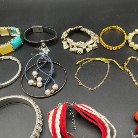 Fashion Jewelry Lot of 26 Bracelets Bangles Cuffs Beaded Rhinestone Boho Relic