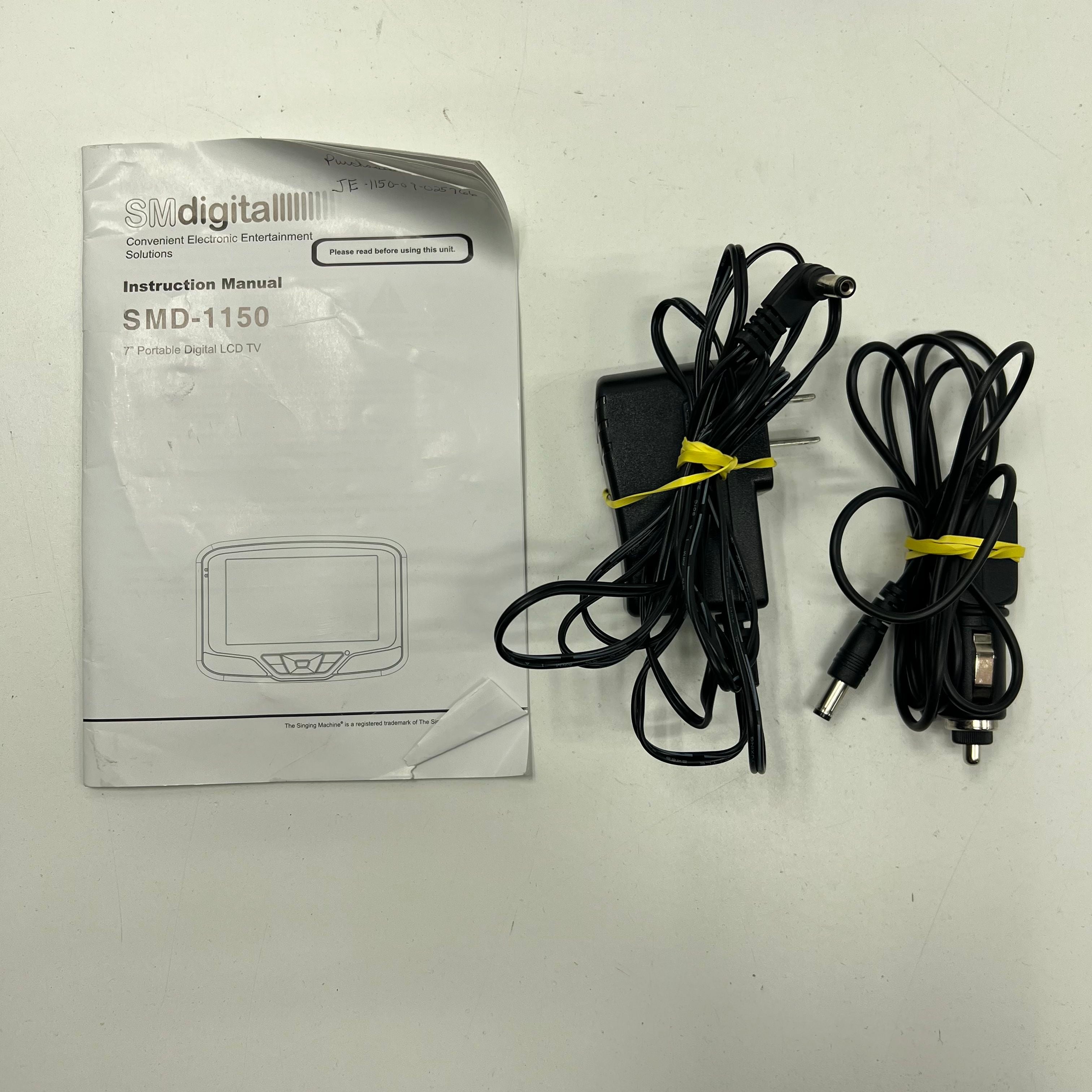 SM Digital SMD-1150 7" Portable Digital LCD TV Monitor ATSC Tuner AV Input Case