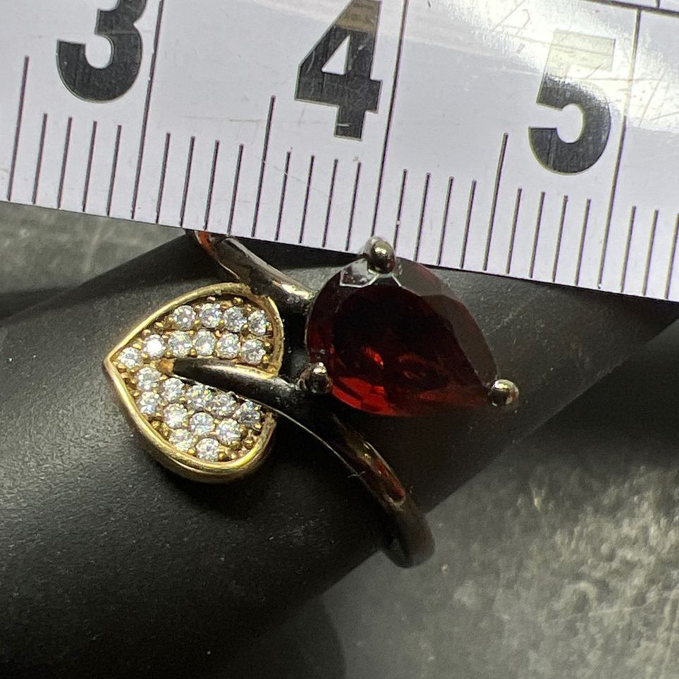 925 Sterling Silver Garnet & Rhinestone Heart Black Tone Ring Size 8