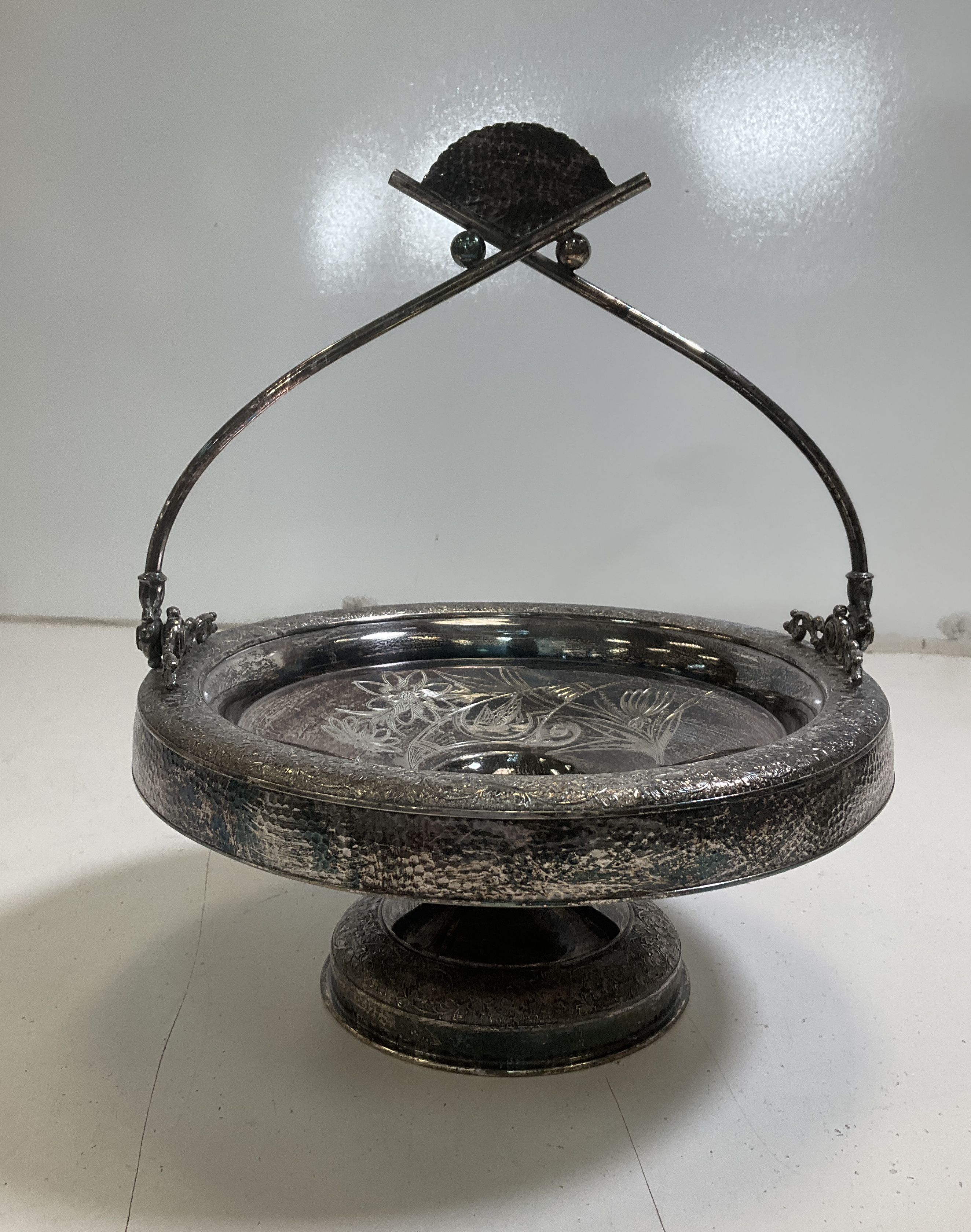 Antique Holmes & Edwards 1013 Silverplate Etched Floral Brides Basket Centerpi