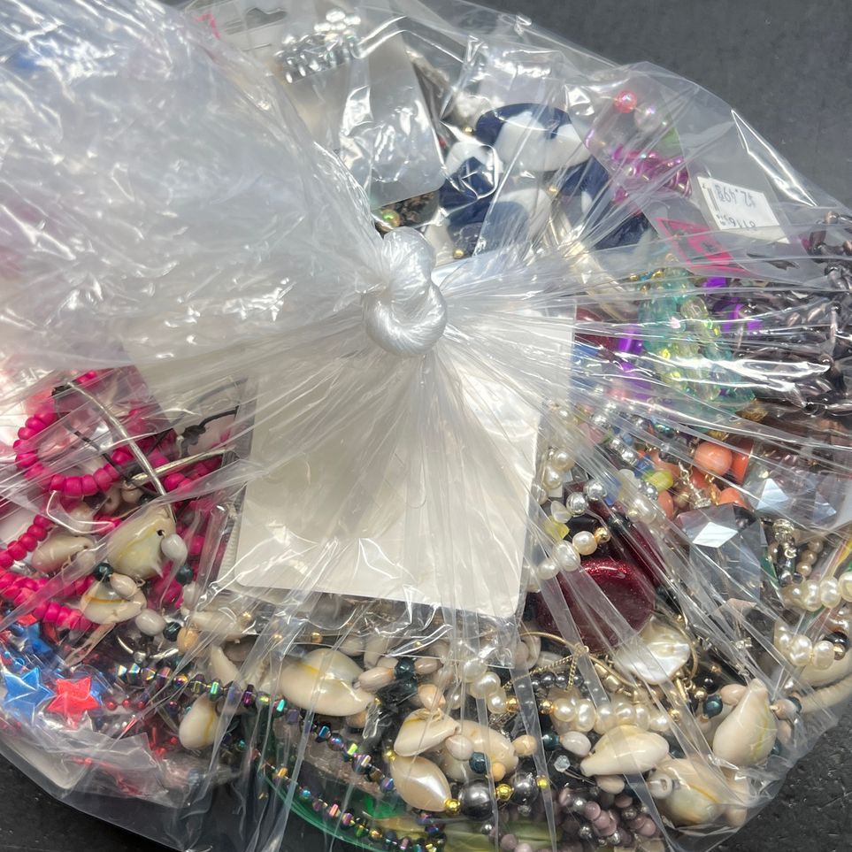 5 Lb Wearable Jewelry Lot