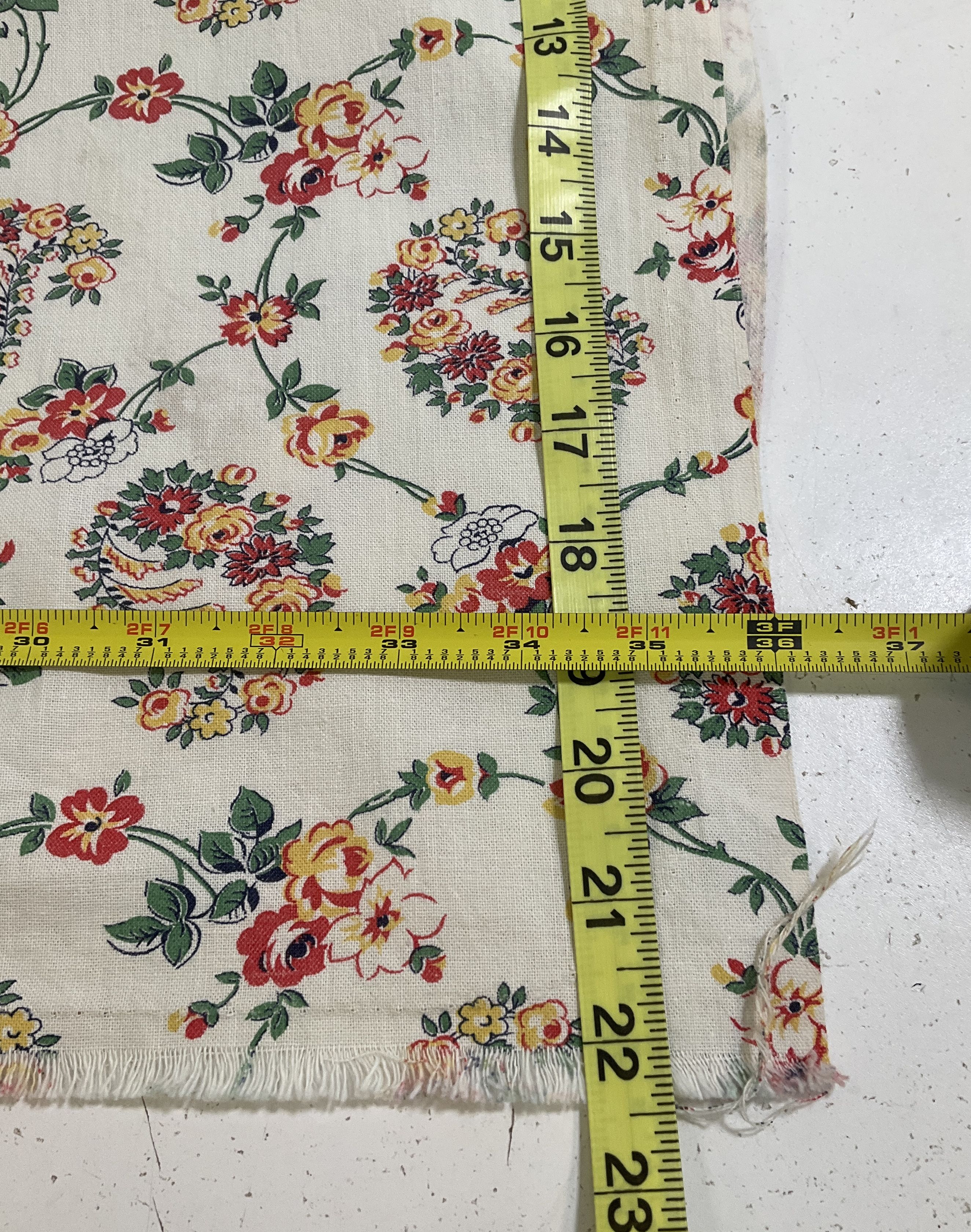 Vintage Fabric Remnants Lot 3.3lbs Art Nouveau 70s Floral Craft Sewing Scrap