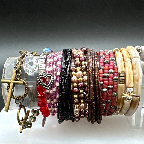 Fashion Jewelry Bracelet Lot Beaded Bangles Charms Boho Multi-strand 25+ Pieces