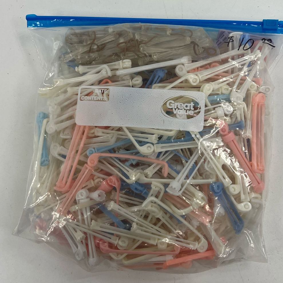 Women's Vintage Plastic Swing Arm Curl & Perm Rods Lot Pink & White