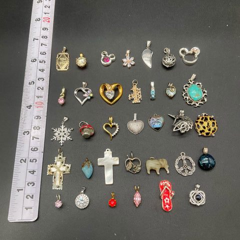 Mixed Jewelry Lot 34 Small Pendants Silver Gold Tone Crosses Hearts Animals