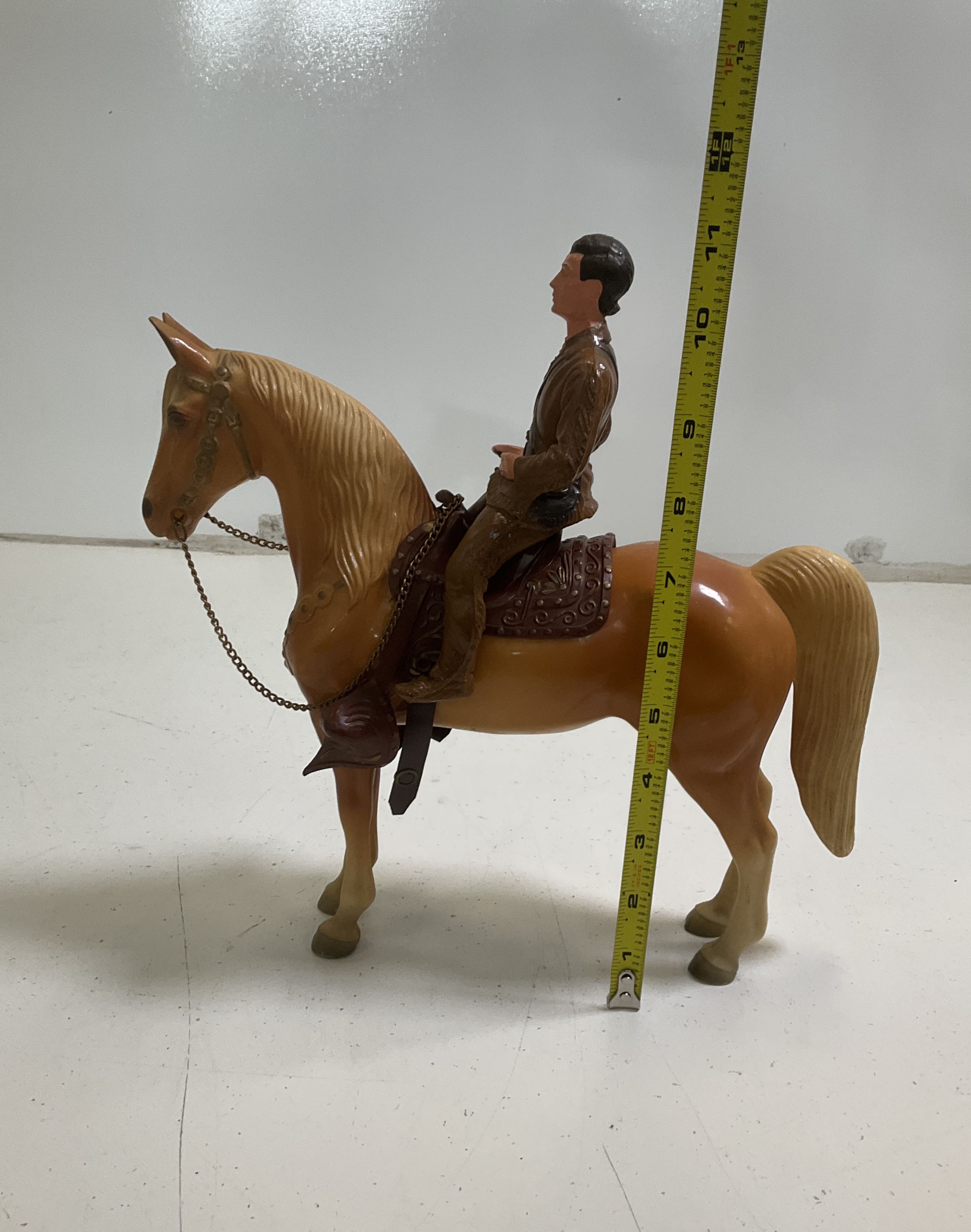 Vintage Breyer Davy Crockett Palomino Glossy Horse Model Figure Set
