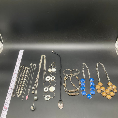 Vintage & Modern Statement Costume Jewelry Lot 9 Necklaces Bib Pendants Shell