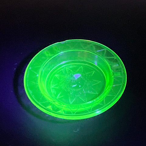 Vintage Hazel Atlas Green Uranium Vaseline Glass Ashtray Starburst Art Deco
